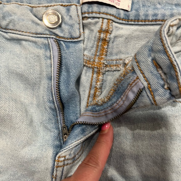 So Super High Rise Wide Leg Jeans Distressed Denim Light Wash Juniors Size 9 - Picture 6 of 11